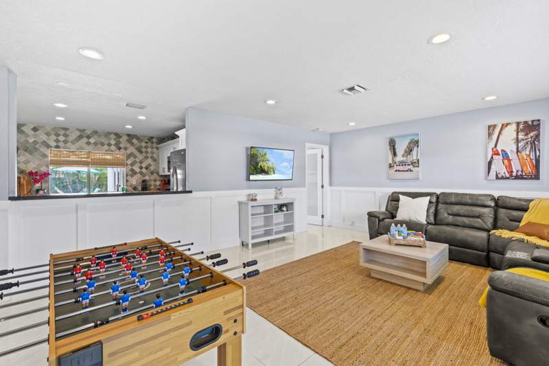 4 bedroom Single Family Residence at 1422 Coolidge Street #none, Hollywood Homesites High School, Hollywood — photo 5