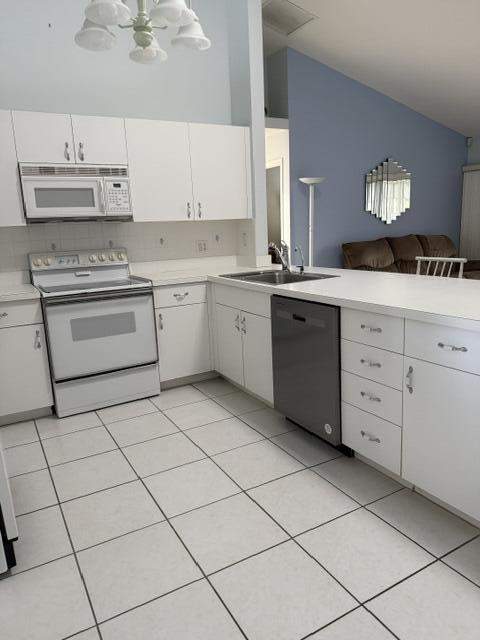 2 bedroom Single Family Residence at 382 NW Sherry Lane, Kings Isle Phase Iia, Port St. Lucie — photo 3