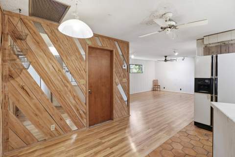 596 Greenwood Drive, Jupiter FL - photo 8 of 45