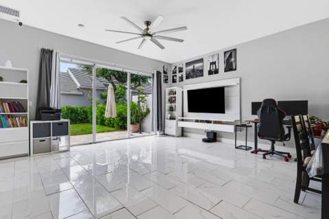 102 Newberry Lane, Royal Palm Beach FL - photo 9 of 34