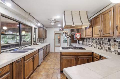 596 Greenwood Drive, Jupiter FL - photo 11 of 45