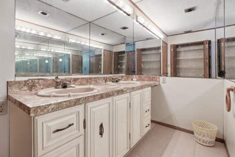 596 Greenwood Drive, Jupiter FL - photo 17 of 45