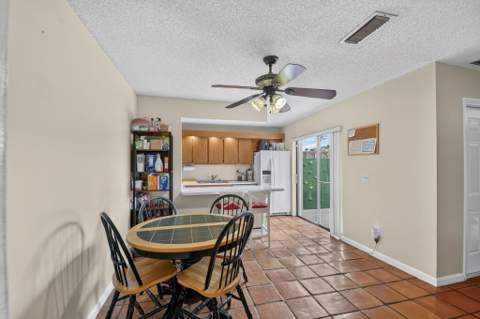 322 Lake Arbor Drive, Palm Springs FL - photo 8 of 27