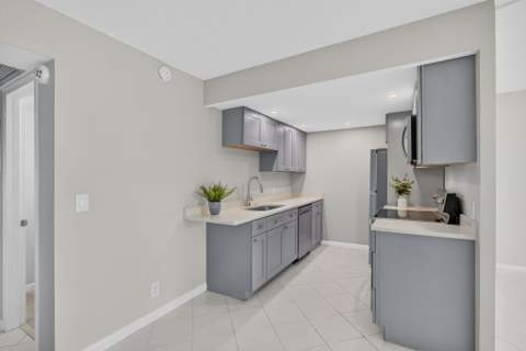 1055 Ainslie D Drive, Boca Raton FL - photo 15 of 97