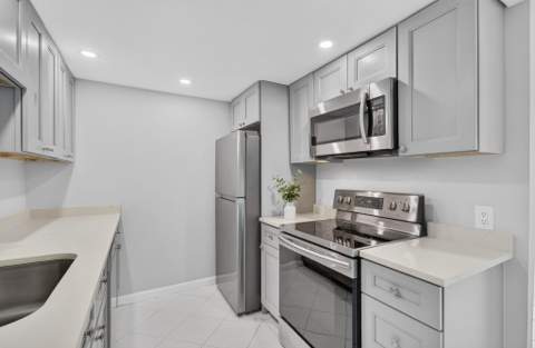 1055 Ainslie D Drive, Boca Raton FL - photo 18 of 97