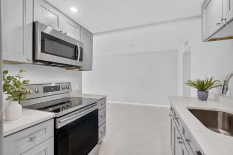 1055 Ainslie D Drive, Boca Raton FL - photo 19 of 97