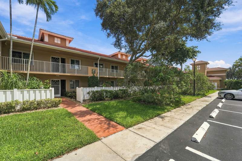 3 bedroom Condominium at 5876 Regal Glen Drive #201, Regal Shores Condo, Boynton Beach — photo 3