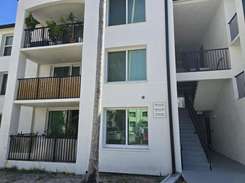 701 Villa Circle, Boynton Beach FL - photo 7 of 22