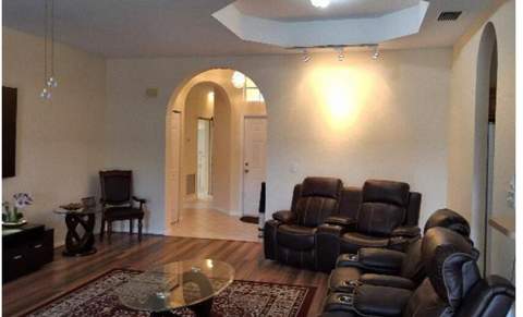 8600 Pine Cay, West Palm Beach FL - photo 8 of 10