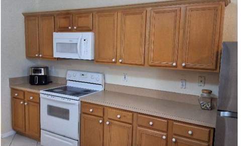 8600 Pine Cay, West Palm Beach FL - photo 9 of 10