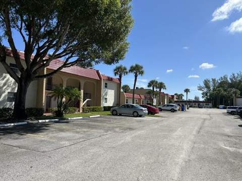 471 Lake Dora Drive, West Palm Beach FL - photo 16 of 40