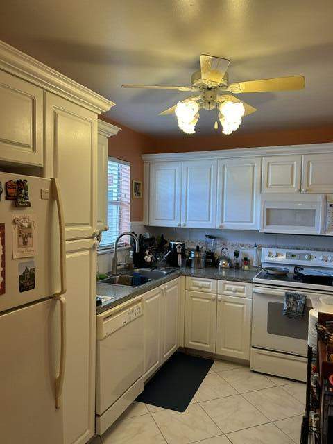2 bedroom Condominium at 471 Lake Dora Drive, Golden Lakes Village , West Palm Beach — photo 2
