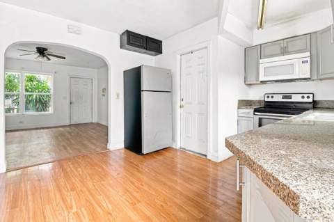724 S D Street, Lake Worth Beach FL - photo 7 of 19