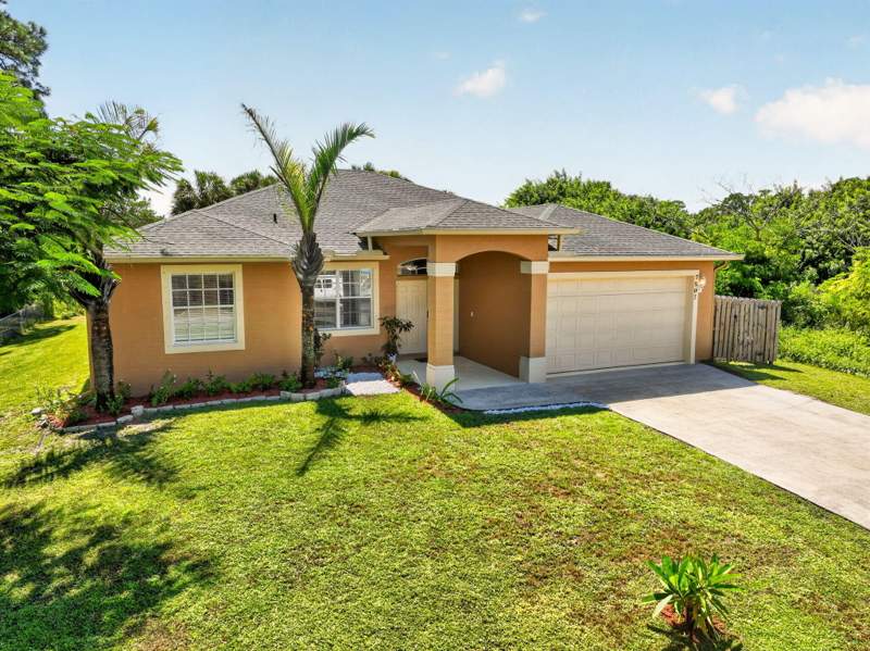 3 bedroom Single Family Residence at 7907 Winter Garden Parkway, Lakewood Park Unit 5, Fort Pierce — photo 1