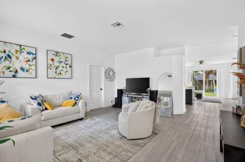 7907 Winter Garden Parkway, Fort Pierce FL - photo 6 of 51