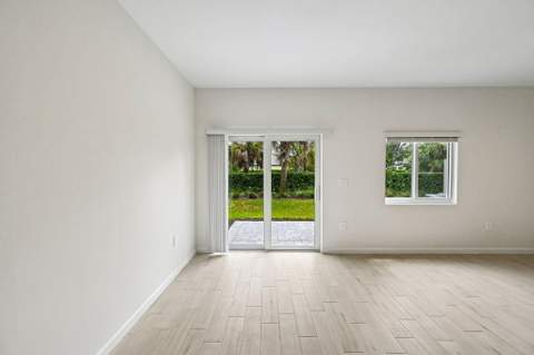 13005 SW Forli Way, Port St. Lucie FL - photo 11 of 38