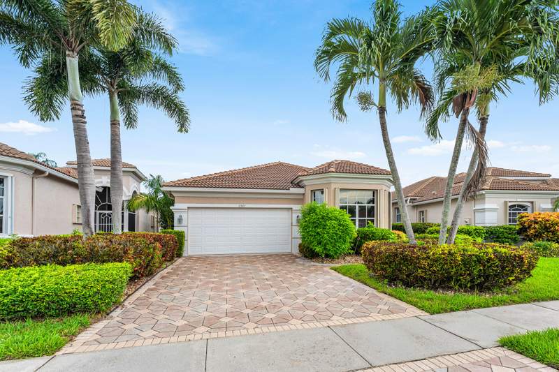 3 bedroom Single Family Residence at 6947 Fairway Lakes Drive, Aberdeen 25, Boynton Beach — photo 2