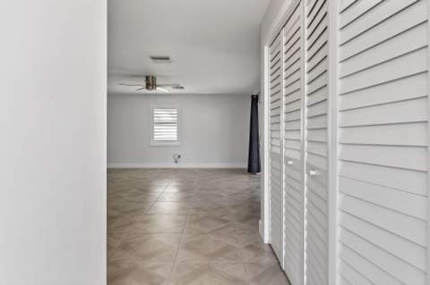 3060 Meridian Way #8, Palm Beach Gardens FL - photo 9 of 27
