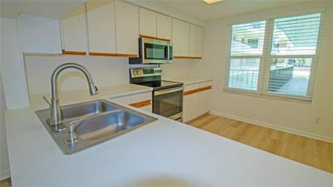 221 NE Plantation Road #213, Hutchinson Island FL - photo 10 of 34