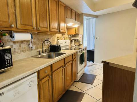 6902 Environ Boulevard #1c, Lauderhill FL - photo 9 of 13