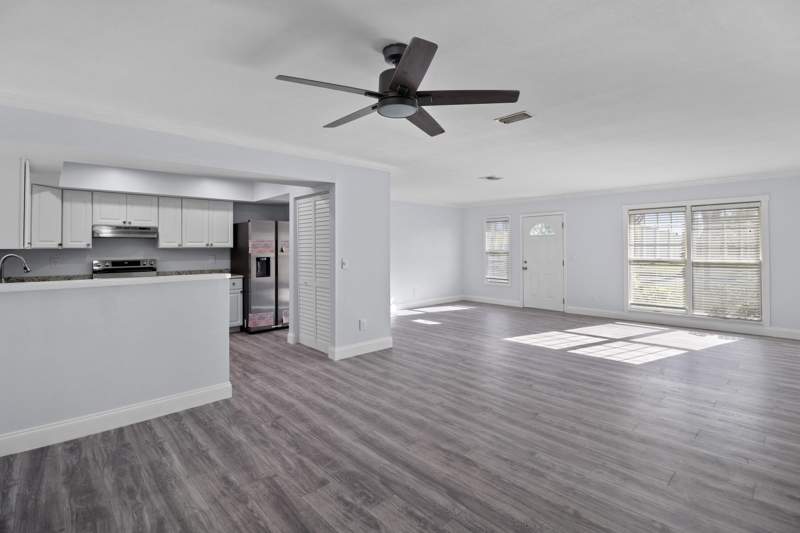 3 bedroom Single Family Residence at 231 NE Solida Circle, Port St Lucie Floresta Pines Unit 2, Port St. Lucie — photo 3