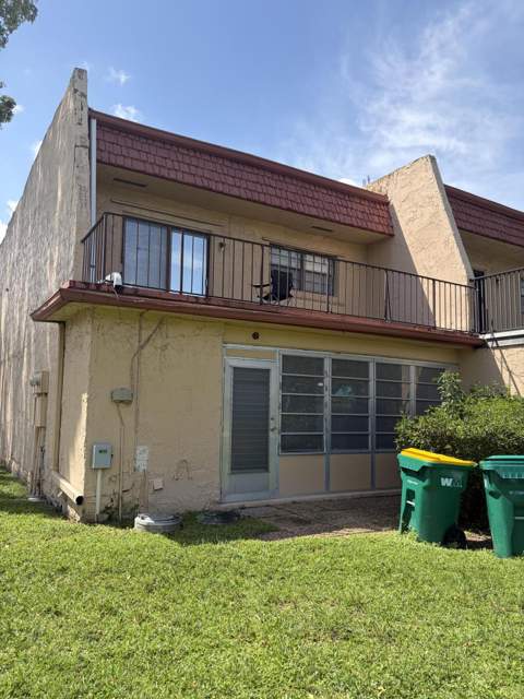40 Spinning Wheel Lane, Tamarac FL - photo 11 of 21