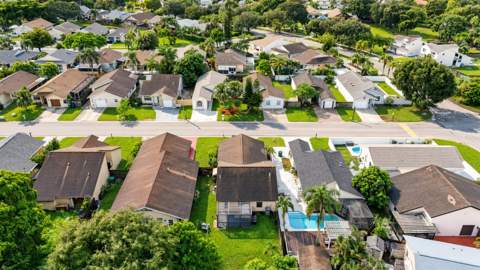 9811 SW 57th Street, Cooper City FL - photo 21 of 27