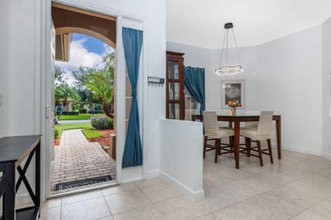 359 NW Sheffield Circle, Port St. Lucie FL - photo 7 of 61