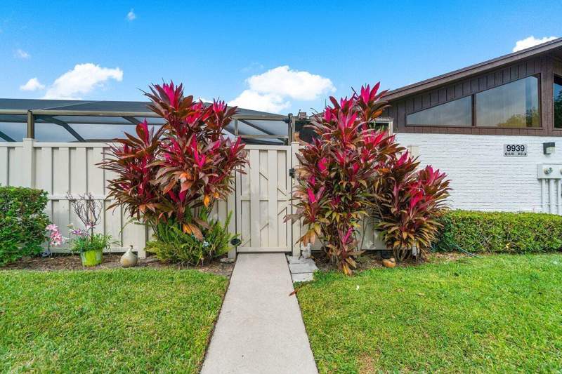 3 bedroom Villa at 9939 Boca Gardens Trail #D, Boca Gardens, Boca Raton — photo 2