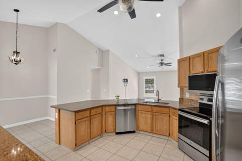 2470 Little Rock Court, Wellington FL - photo 15 of 60