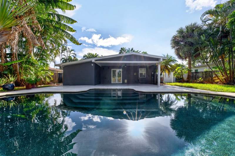 4 bedroom Single Family Residence at 1605 NE 16th Avenue, Progresso, Fort Lauderdale — photo 2