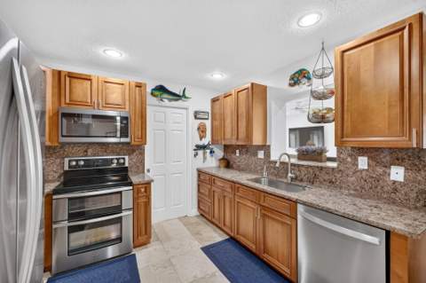 943 Nautilus Isle, Dania Beach FL - photo 15 of 65