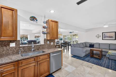 943 Nautilus Isle, Dania Beach FL - photo 18 of 65