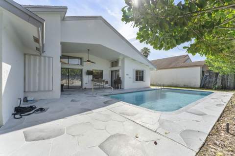 21035 Rustlewood Avenue, Boca Raton FL - photo 14 of 39