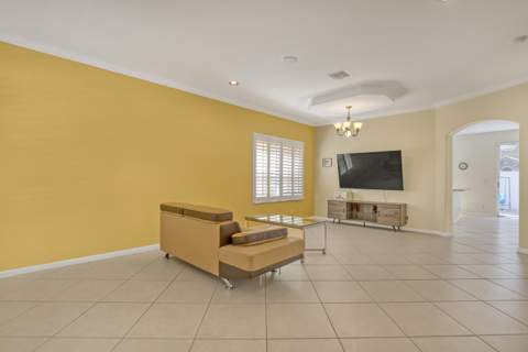 4493 Lake Tahoe Circle, West Palm Beach FL - photo 6 of 36