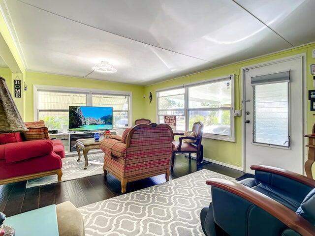 4 bedroom Mobile Home at 4215 Meadow View Drive, Northern Pines Mobile Home Park 1, Boynton Beach — photo 4