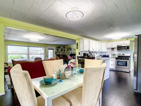 4215 Meadow View Drive, Boynton Beach FL - photo 8 of 27