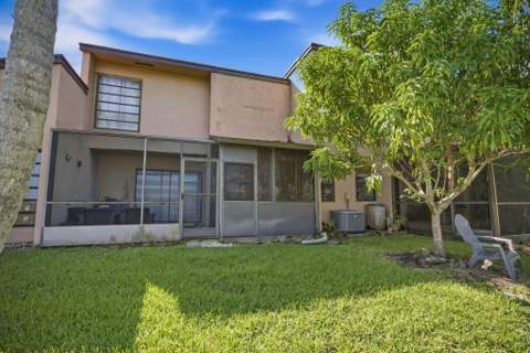 9523 NW 38th Place, Sunrise FL - photo 19 of 35