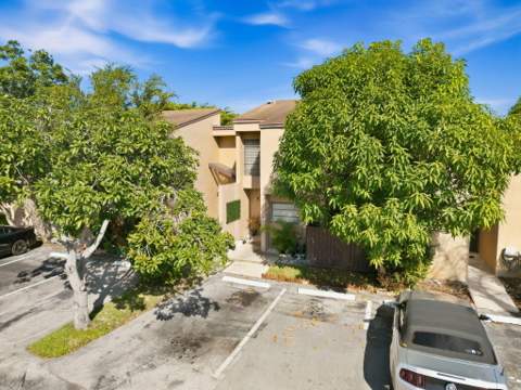 9523 NW 38th Place, Sunrise FL - photo 24 of 35