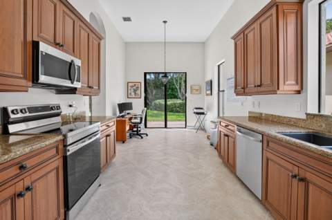 9732 Isles Cay Drive, Delray Beach FL - photo 21 of 80