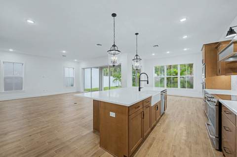 154 Parkside Way #14, Royal Palm Beach FL - photo 15 of 37