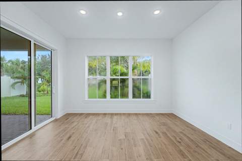 154 Parkside Way #14, Royal Palm Beach FL - photo 17 of 37