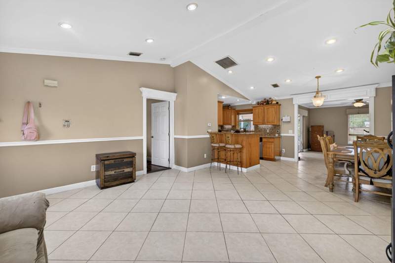 3 bedroom Single Family Residence at 1314 SW Bellevue Avenue, Port St Lucie Section 8, Port St. Lucie — photo 5