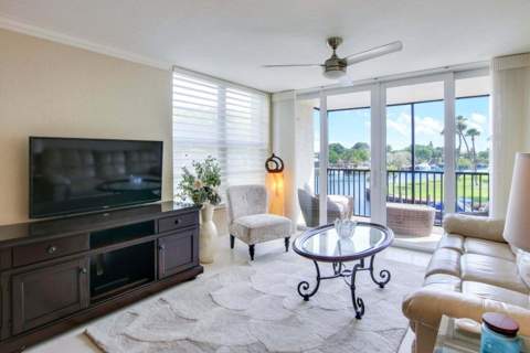 8 Royal Palm Way #2010, Boca Raton FL - photo 13 of 38