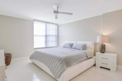 8 Royal Palm Way #2010, Boca Raton FL - photo 16 of 38