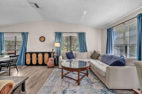 4775 Brook Drive, West Palm Beach FL - photo 7 of 37