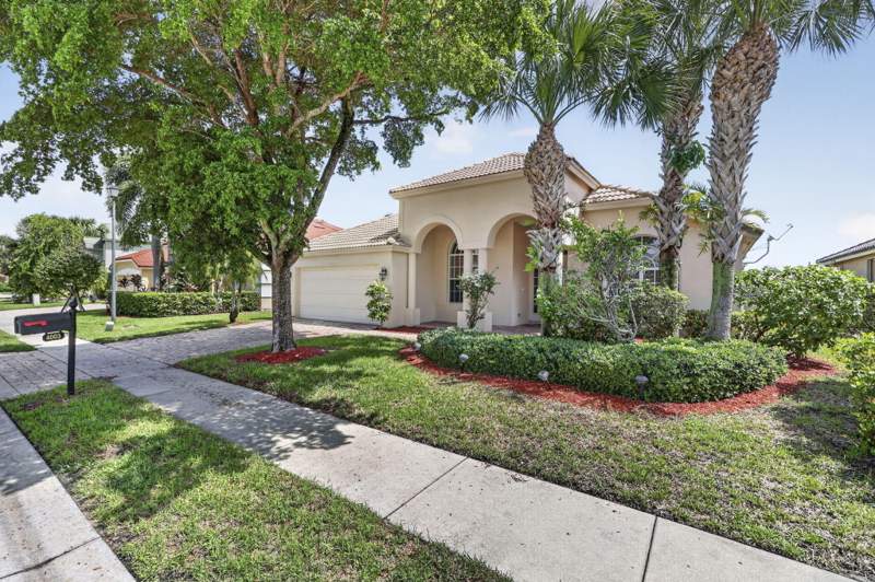 4 bedroom Single Family Residence at 4003 W Hamilton Key, Hamilton Bay Sec 2, West Palm Beach — photo 3