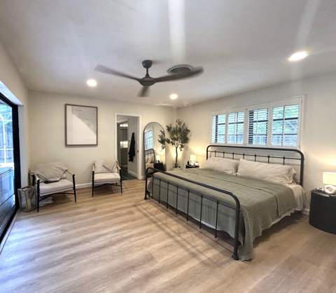 560 S Lake Dasha Drive, Plantation FL - photo 9 of 23
