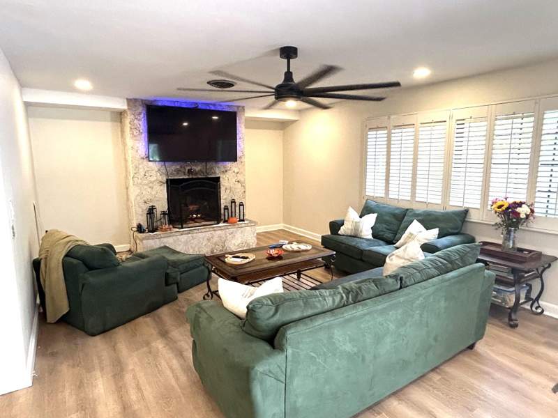 4 bedroom Single Family Residence at 560 S Lake Dasha Drive, Jacaranda Area 12, Plantation — photo 5