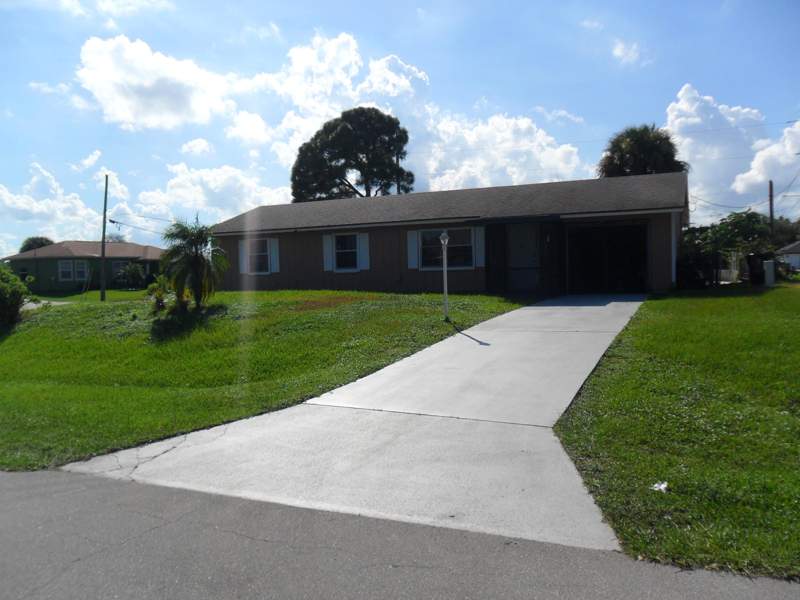 3 bedroom Single Family Residence at 2574 SW Deckard Street, Port St Lucie Section 23, Port St. Lucie — photo 2